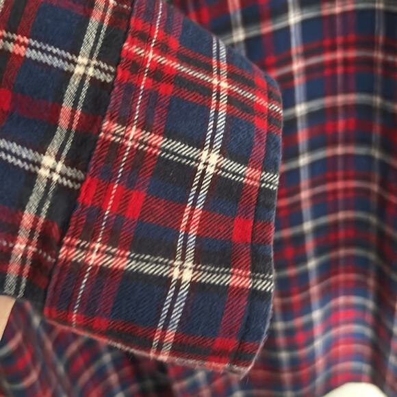Chaps men’s XXL flannel, long sleeve button-down shirt, with square tail - Picture 7 of 9